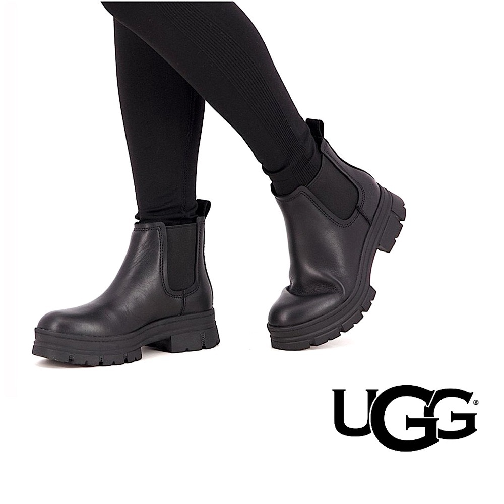 NWT UGG Leather Ashton Waterproof Lug Sole Chelsea Boots, 7